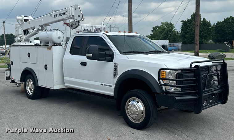 image for item DX0633 2017 Ford F450 Super Duty XL utility / service truck