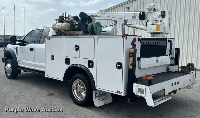 image for item DX0633 2017 Ford F450 Super Duty XL utility / service truck