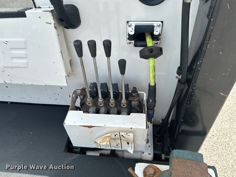 image for item DX0633 2017 Ford F450 Super Duty XL utility / service truck