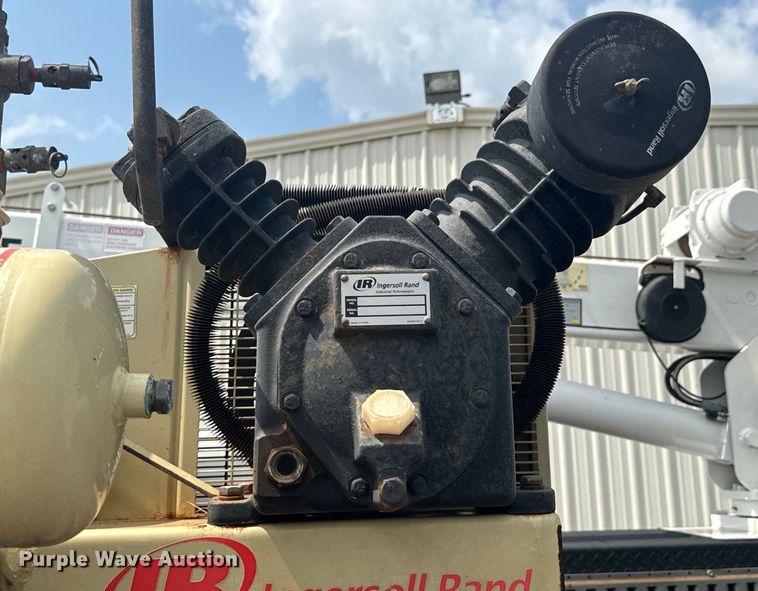 image for item DX0633 2017 Ford F450 Super Duty XL utility / service truck