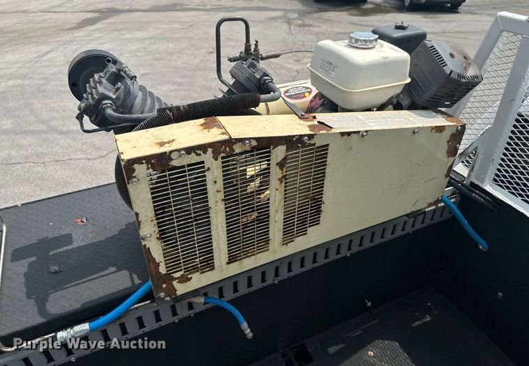 image for item DX0633 2017 Ford F450 Super Duty XL utility / service truck