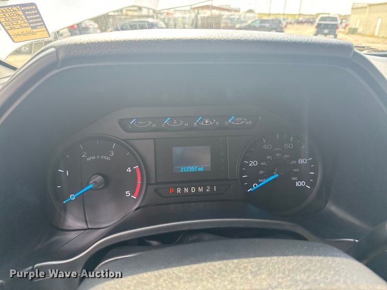 image for item DX0633 2017 Ford F450 Super Duty XL utility / service truck