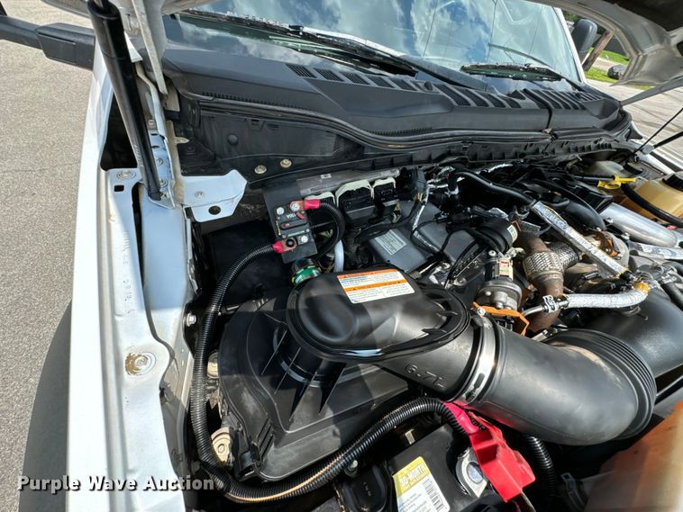 image for item DX0633 2017 Ford F450 Super Duty XL utility / service truck