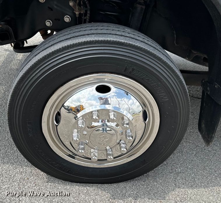 image for item DX0633 2017 Ford F450 Super Duty XL utility / service truck