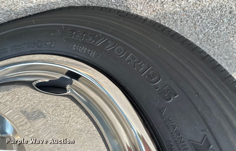 image for item DX0633 2017 Ford F450 Super Duty XL utility / service truck