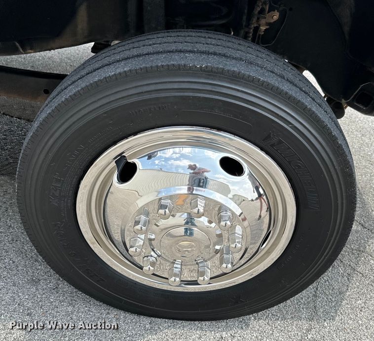 image for item DX0633 2017 Ford F450 Super Duty XL utility / service truck