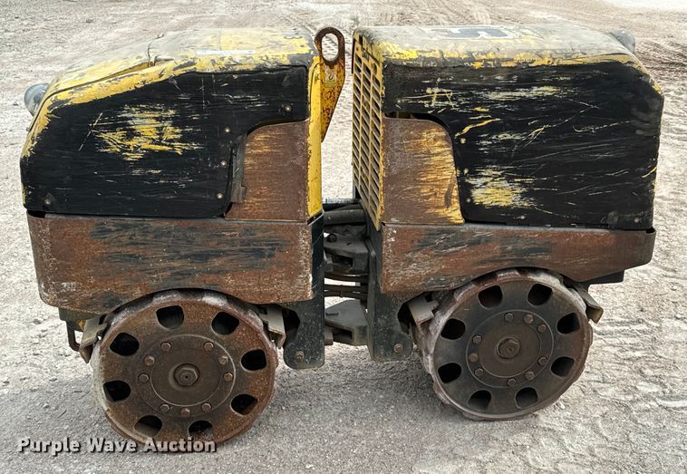 image for item DX0637 2004 Wacker Nueson RT trench compactor