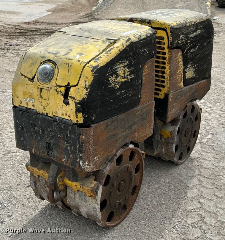 image for item DX0637 2004 Wacker Nueson RT trench compactor