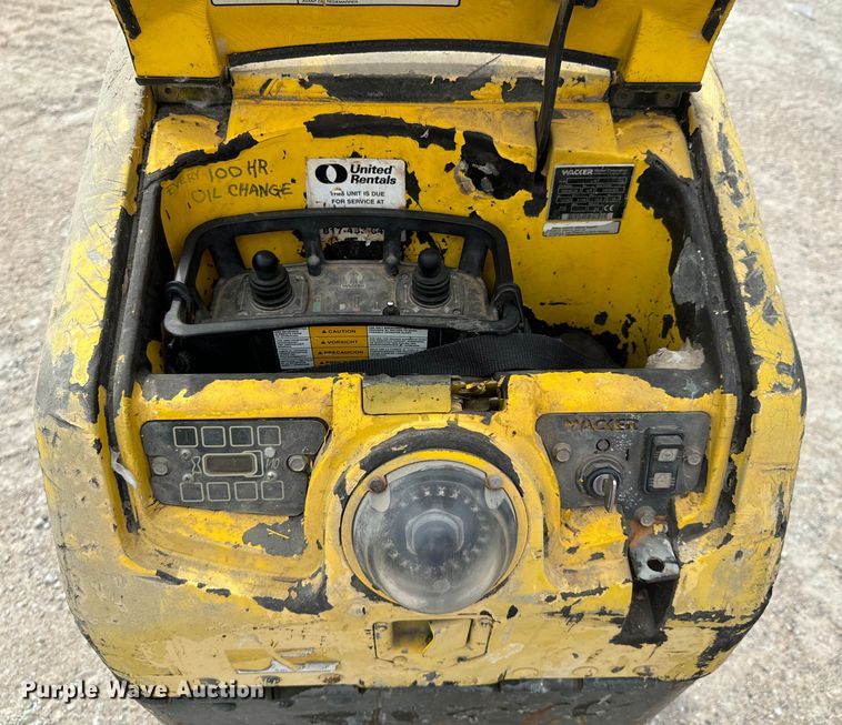 image for item DX0637 2004 Wacker Nueson RT trench compactor