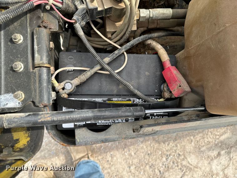 image for item DX0637 2004 Wacker Nueson RT trench compactor