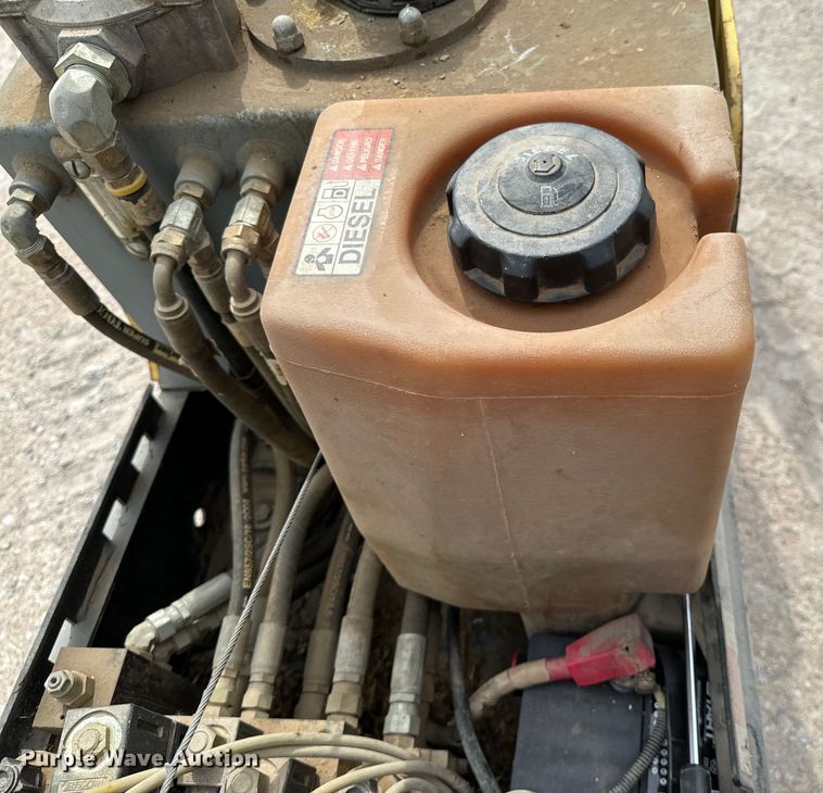 image for item DX0637 2004 Wacker Nueson RT trench compactor