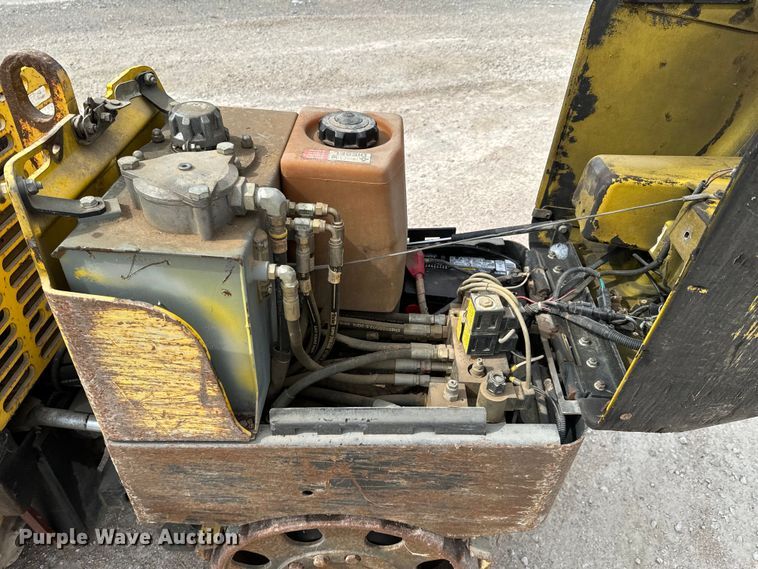 image for item DX0637 2004 Wacker Nueson RT trench compactor