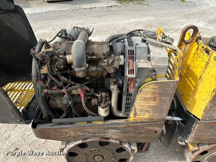 image for item DX0637 2004 Wacker Nueson RT trench compactor