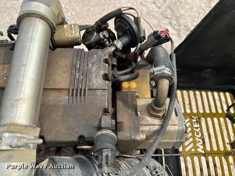 image for item DX0637 2004 Wacker Nueson RT trench compactor