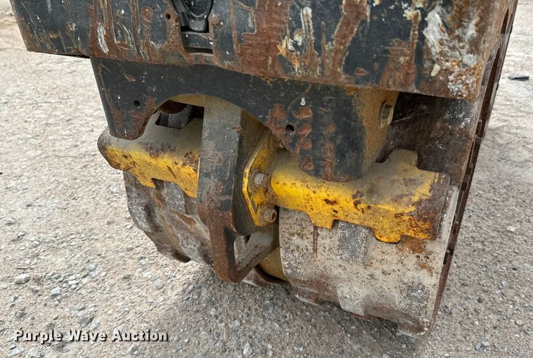 image for item DX0637 2004 Wacker Nueson RT trench compactor