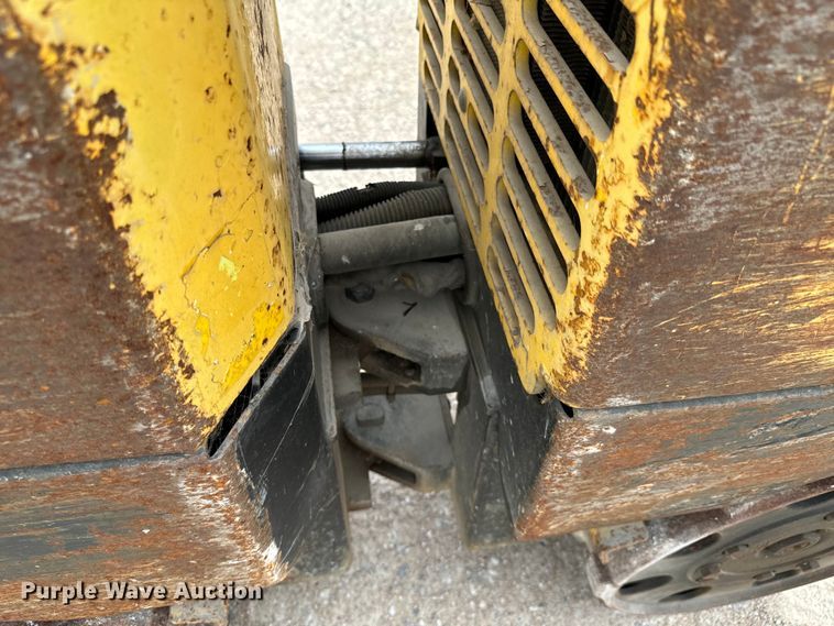 image for item DX0637 2004 Wacker Nueson RT trench compactor