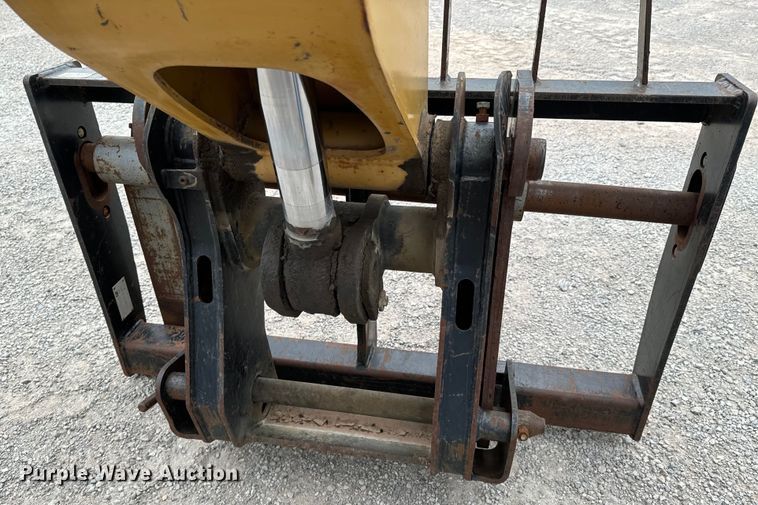 image for item DX0638 2005 Caterpillar TH460B telehandler