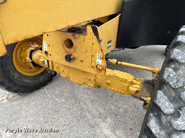 image for item DX0638 2005 Caterpillar TH460B telehandler