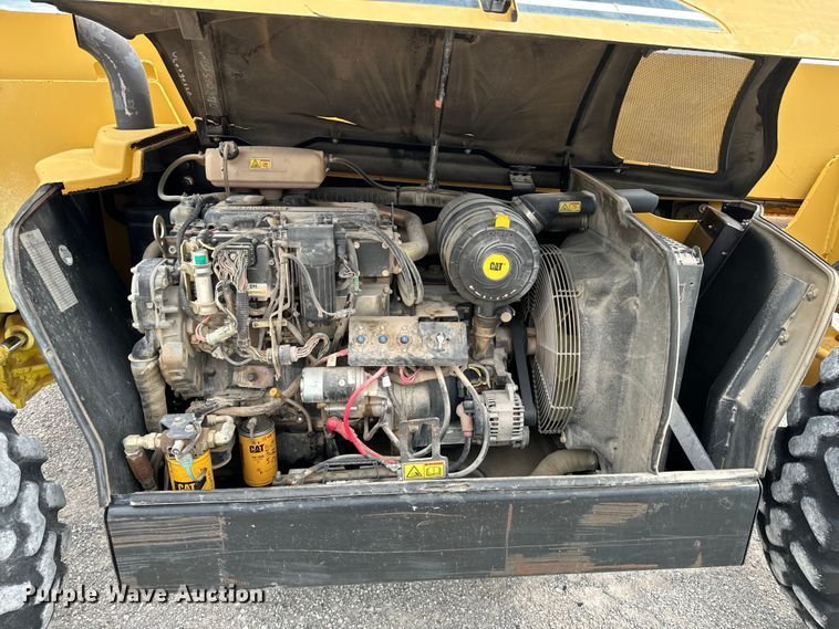 image for item DX0638 2005 Caterpillar TH460B telehandler