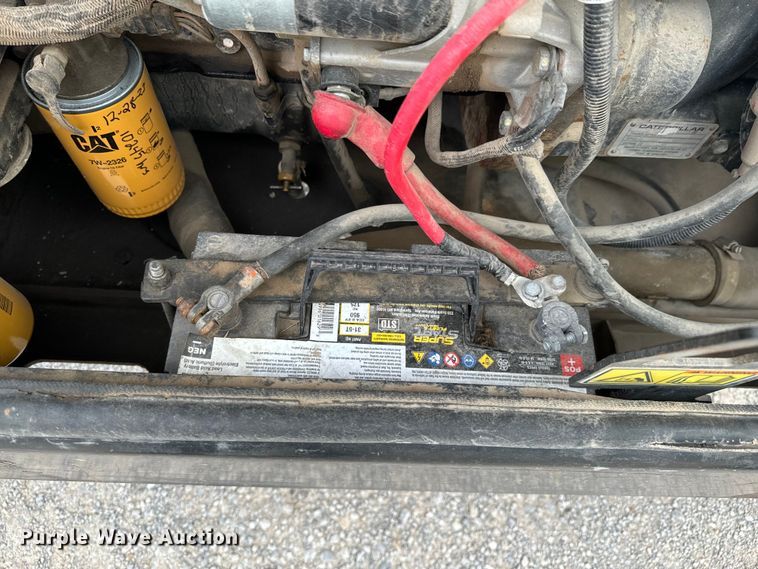 image for item DX0638 2005 Caterpillar TH460B telehandler