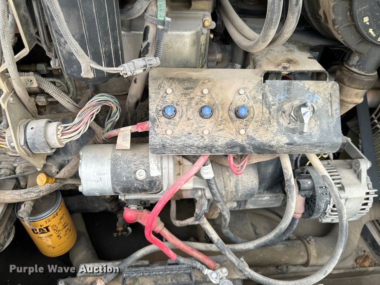 image for item DX0638 2005 Caterpillar TH460B telehandler