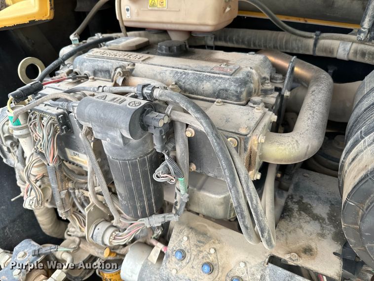 image for item DX0638 2005 Caterpillar TH460B telehandler