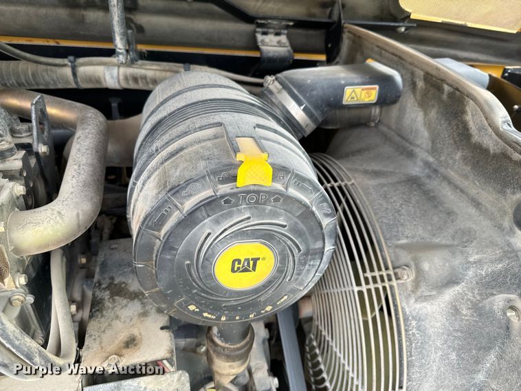 image for item DX0638 2005 Caterpillar TH460B telehandler