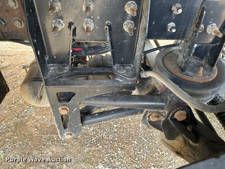 image for item DX0639 2017 Mack GU713 dump truck