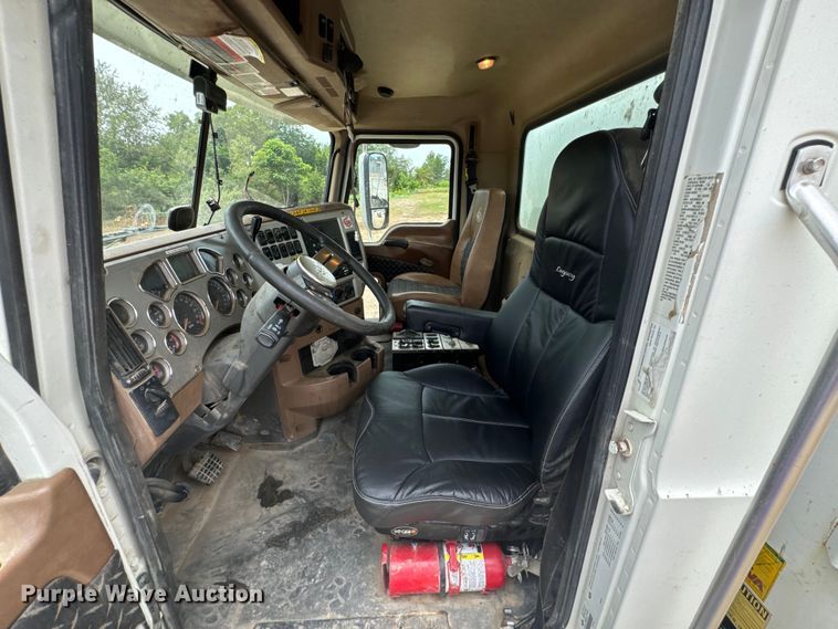 image for item DX0639 2017 Mack GU713 dump truck