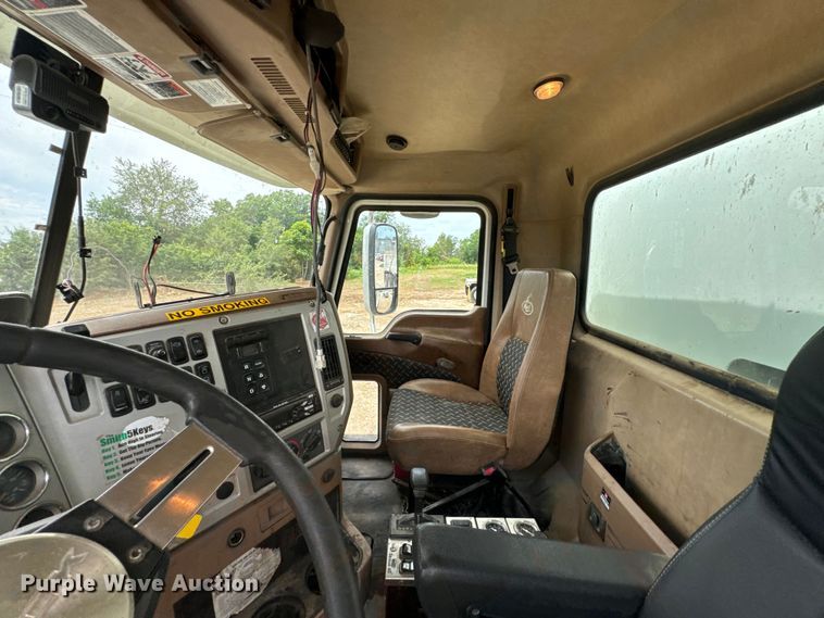 image for item DX0639 2017 Mack GU713 dump truck