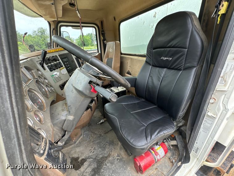 image for item DX0639 2017 Mack GU713 dump truck