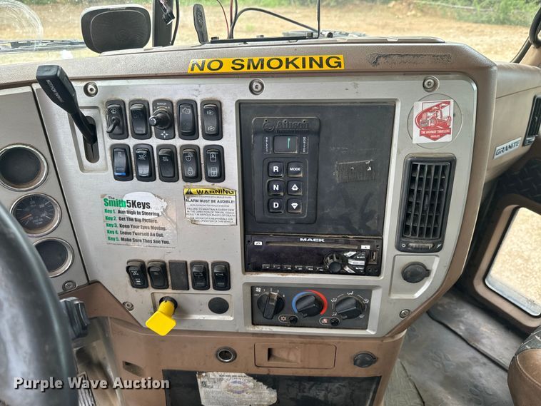 image for item DX0639 2017 Mack GU713 dump truck