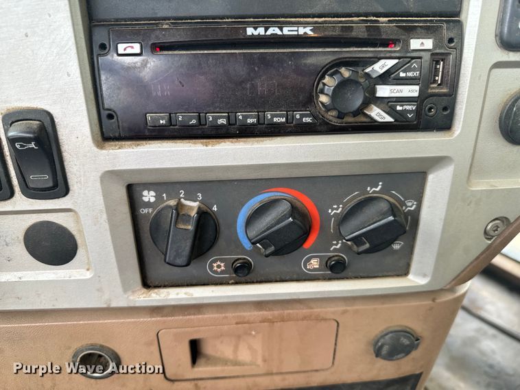 image for item DX0639 2017 Mack GU713 dump truck