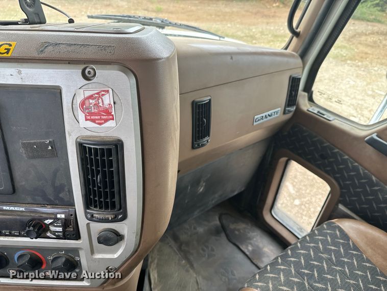 image for item DX0639 2017 Mack GU713 dump truck