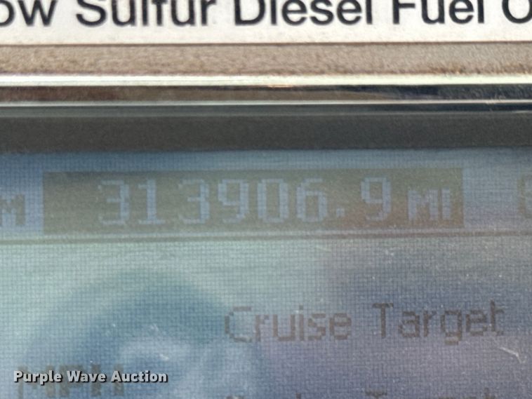 image for item DX0639 2017 Mack GU713 dump truck