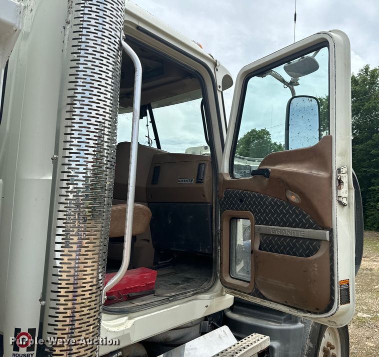 image for item DX0639 2017 Mack GU713 dump truck