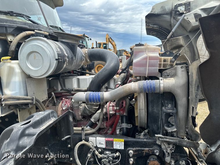 image for item DX0639 2017 Mack GU713 dump truck