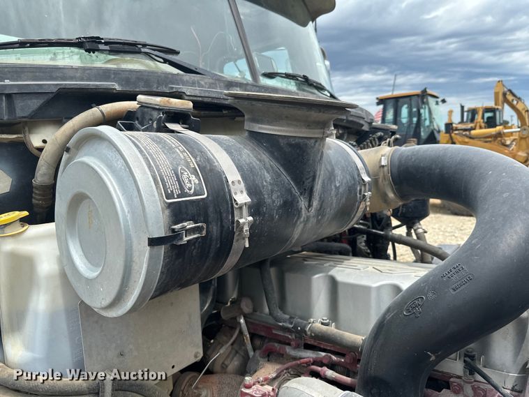 image for item DX0639 2017 Mack GU713 dump truck