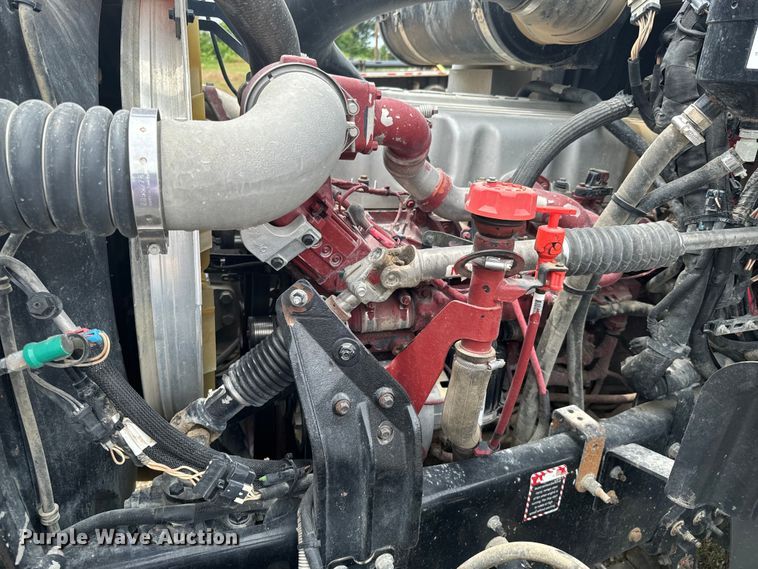 image for item DX0639 2017 Mack GU713 dump truck