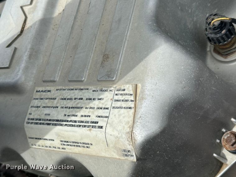 image for item DX0639 2017 Mack GU713 dump truck