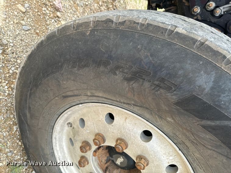 image for item DX0639 2017 Mack GU713 dump truck