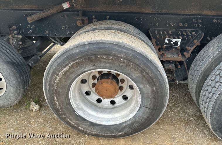 image for item DX0639 2017 Mack GU713 dump truck