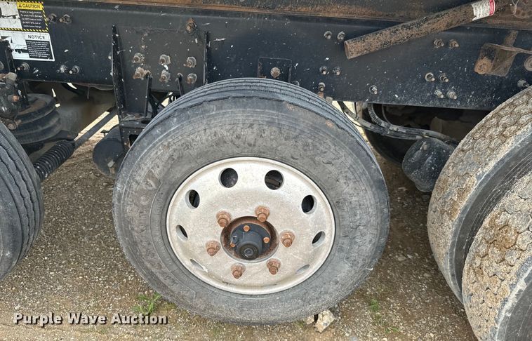 image for item DX0639 2017 Mack GU713 dump truck