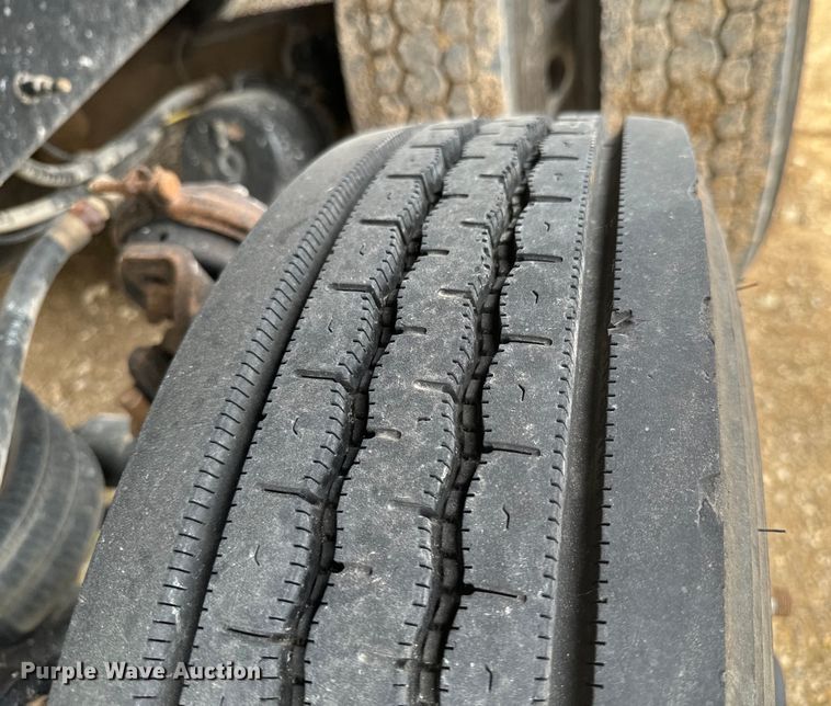 image for item DX0639 2017 Mack GU713 dump truck