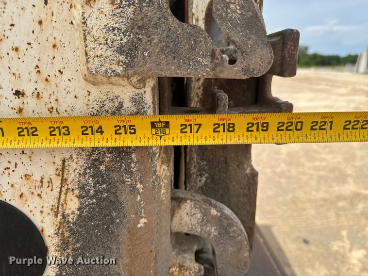 image for item DX0640 2017 Mack GU713 dump truck