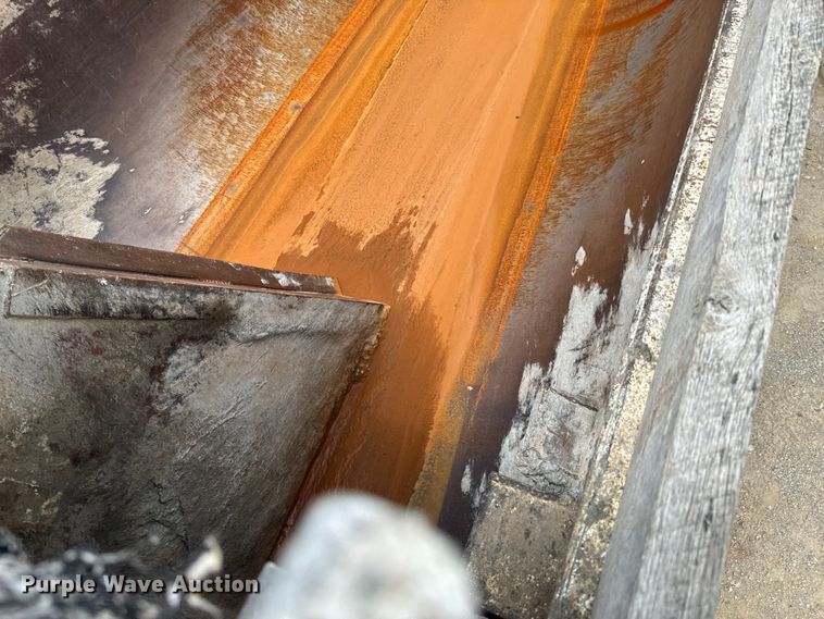 image for item DX0640 2017 Mack GU713 dump truck