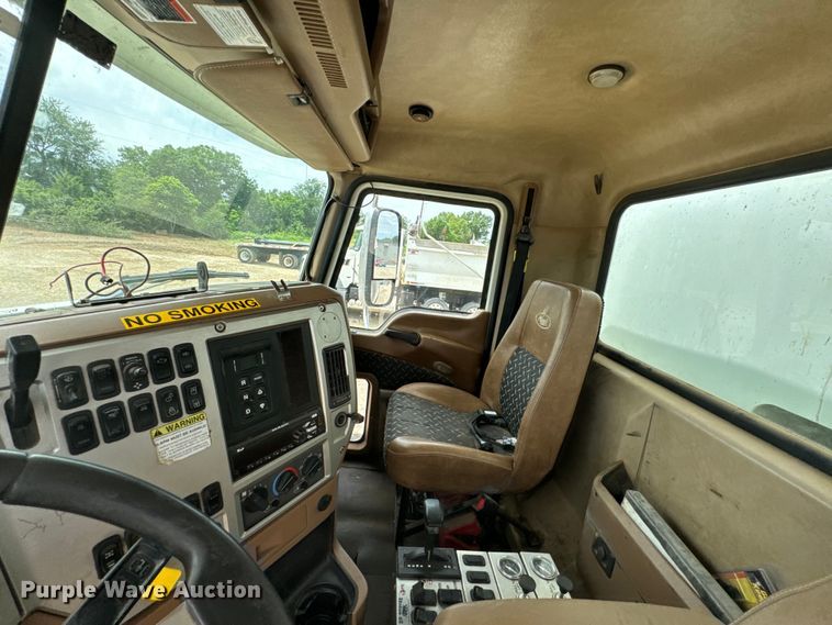 image for item DX0640 2017 Mack GU713 dump truck