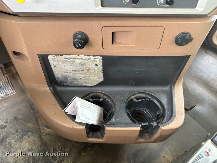 image for item DX0640 2017 Mack GU713 dump truck