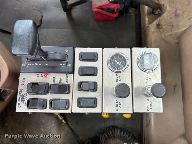 image for item DX0640 2017 Mack GU713 dump truck