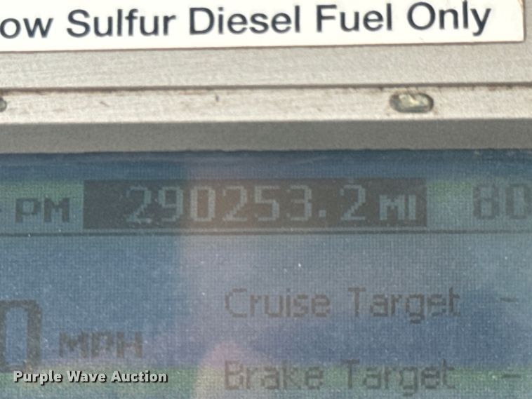 image for item DX0640 2017 Mack GU713 dump truck